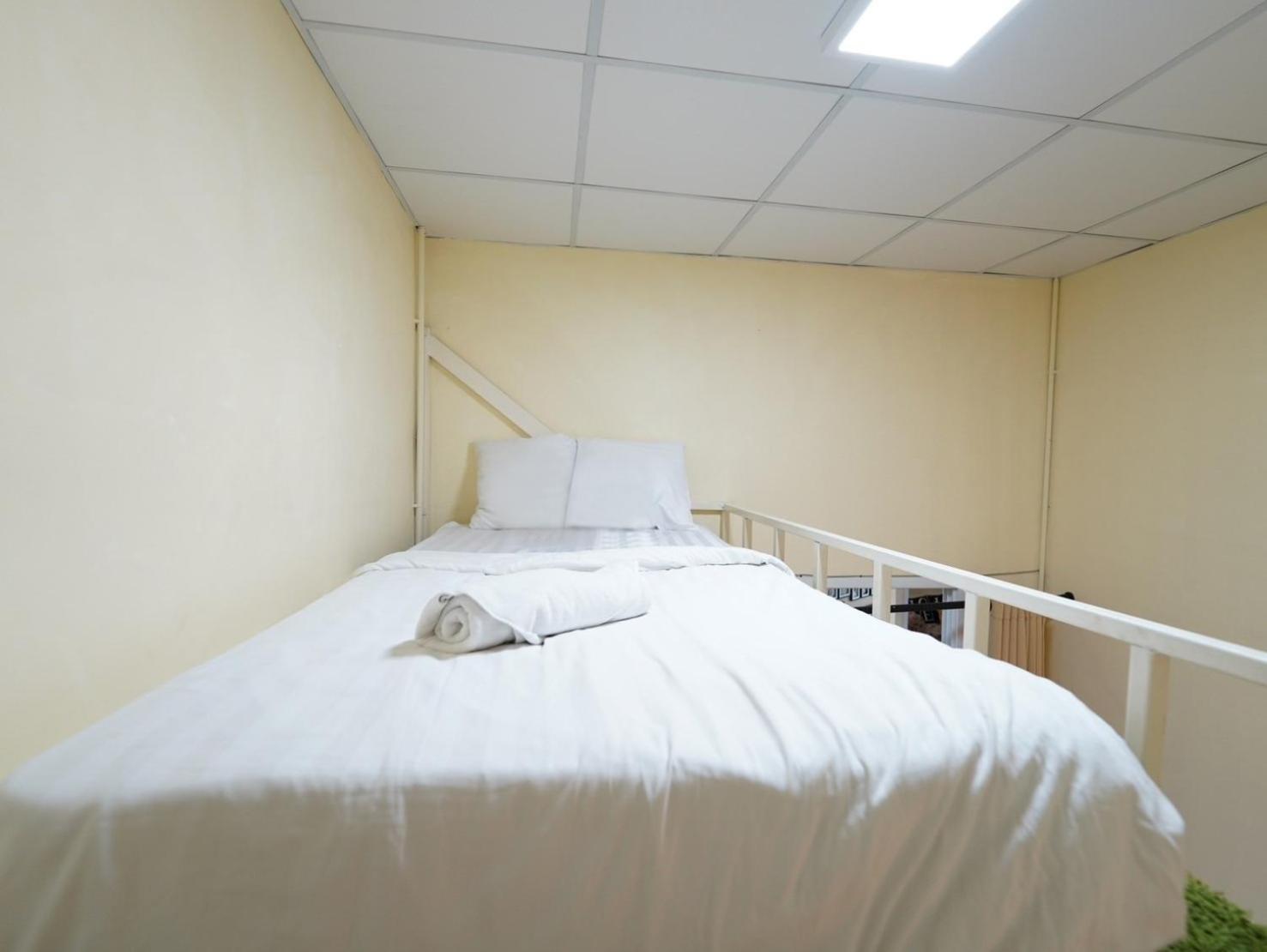 Ez Sleep @ Ratchada 19 Hostel Bangkok Exterior foto