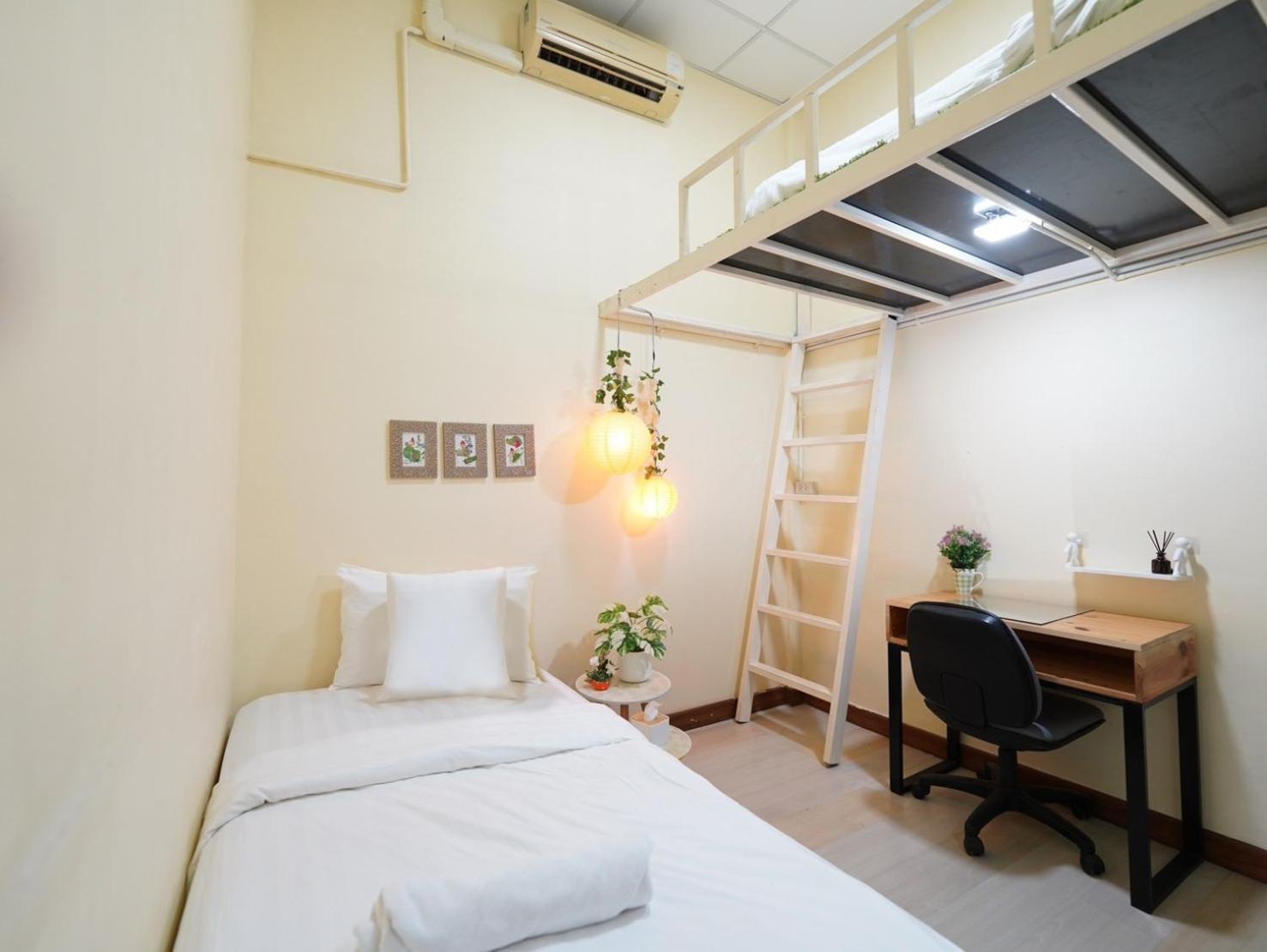 Ez Sleep @ Ratchada 19 Hostel Bangkok Exterior foto