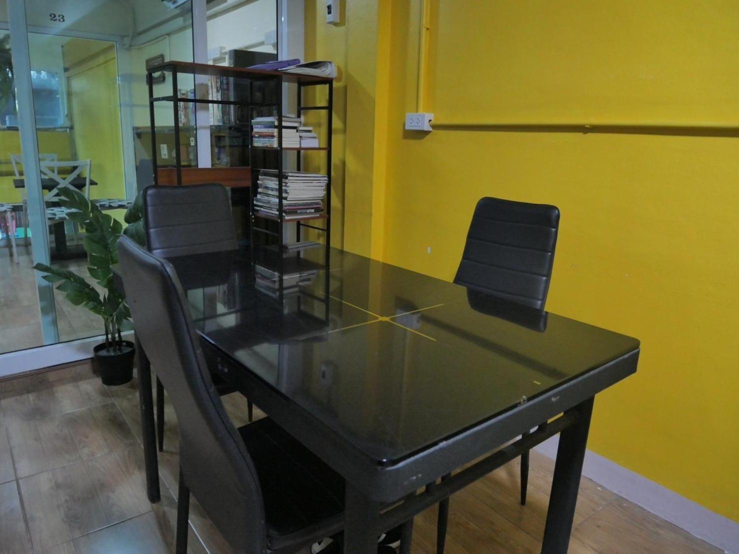 Ez Sleep @ Ratchada 19 Hostel Bangkok Exterior foto
