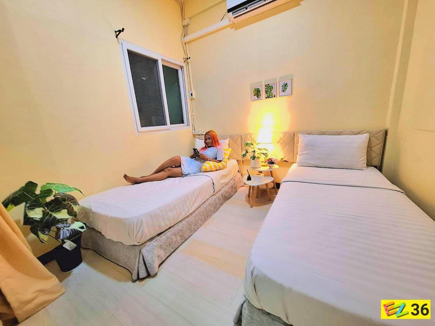 Ez Sleep @ Ratchada 19 Hostel Bangkok Exterior foto