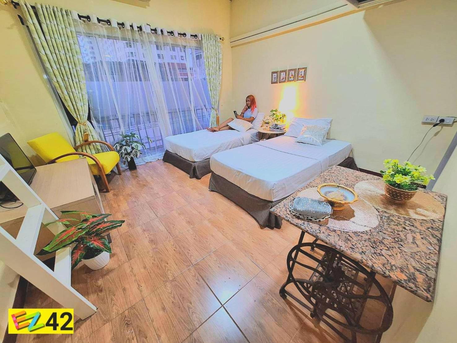 Ez Sleep @ Ratchada 19 Hostel Bangkok Exterior foto